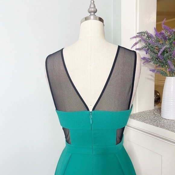 BCBGeneration Mesh Cutout Pleated Mini Party Dress Emerald Green 4 Small - Picture 7 of 12